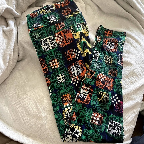 LuLaRoe Pants - Lularoe Tall and Curvy Leggings NWOT